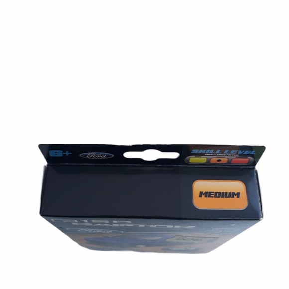 3D Puzzle FORD F150 RAPTOR With Pull-Back Motor - Picture 3 of 4